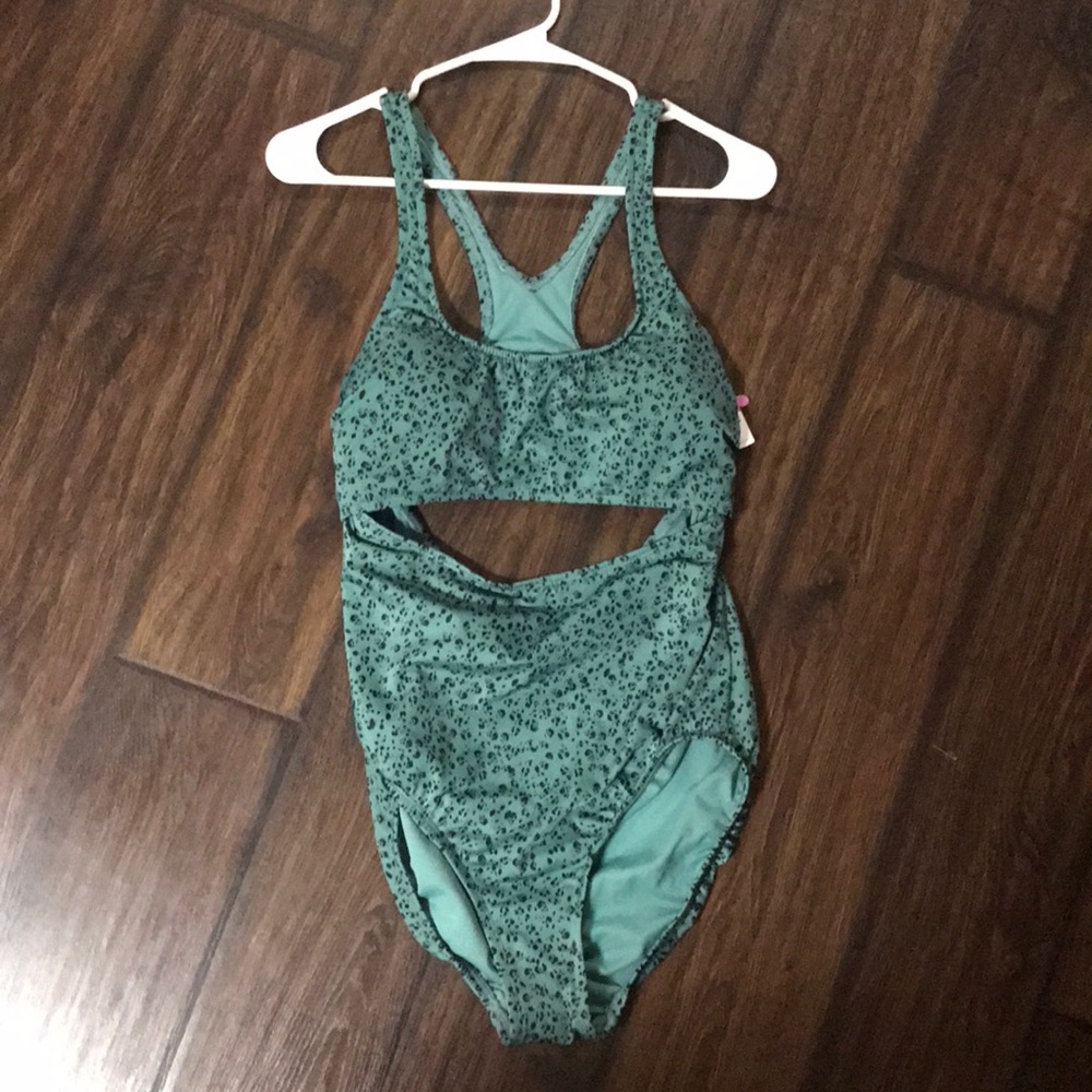 One piece bathing suit